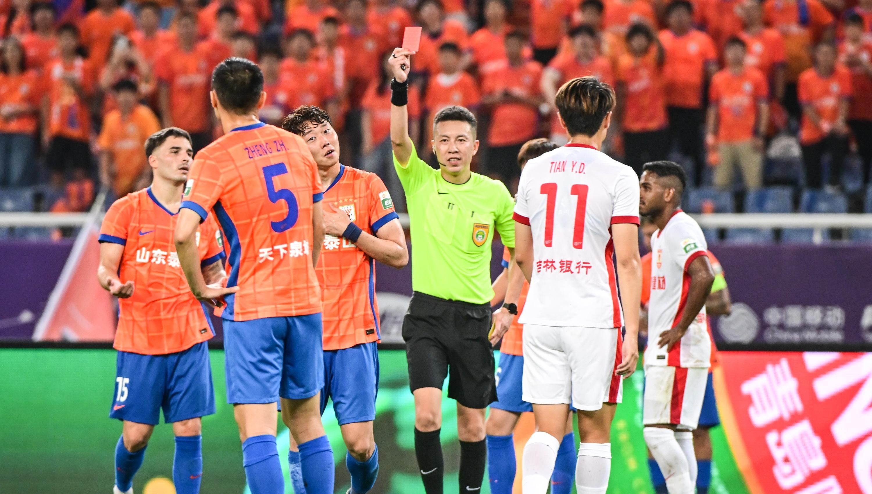 网页版登录入口-山东泰山发布备战花絮，清晨强势反弹，社区盾任务艰巨，轮换策略成焦点(切尔西备战社区盾杯)